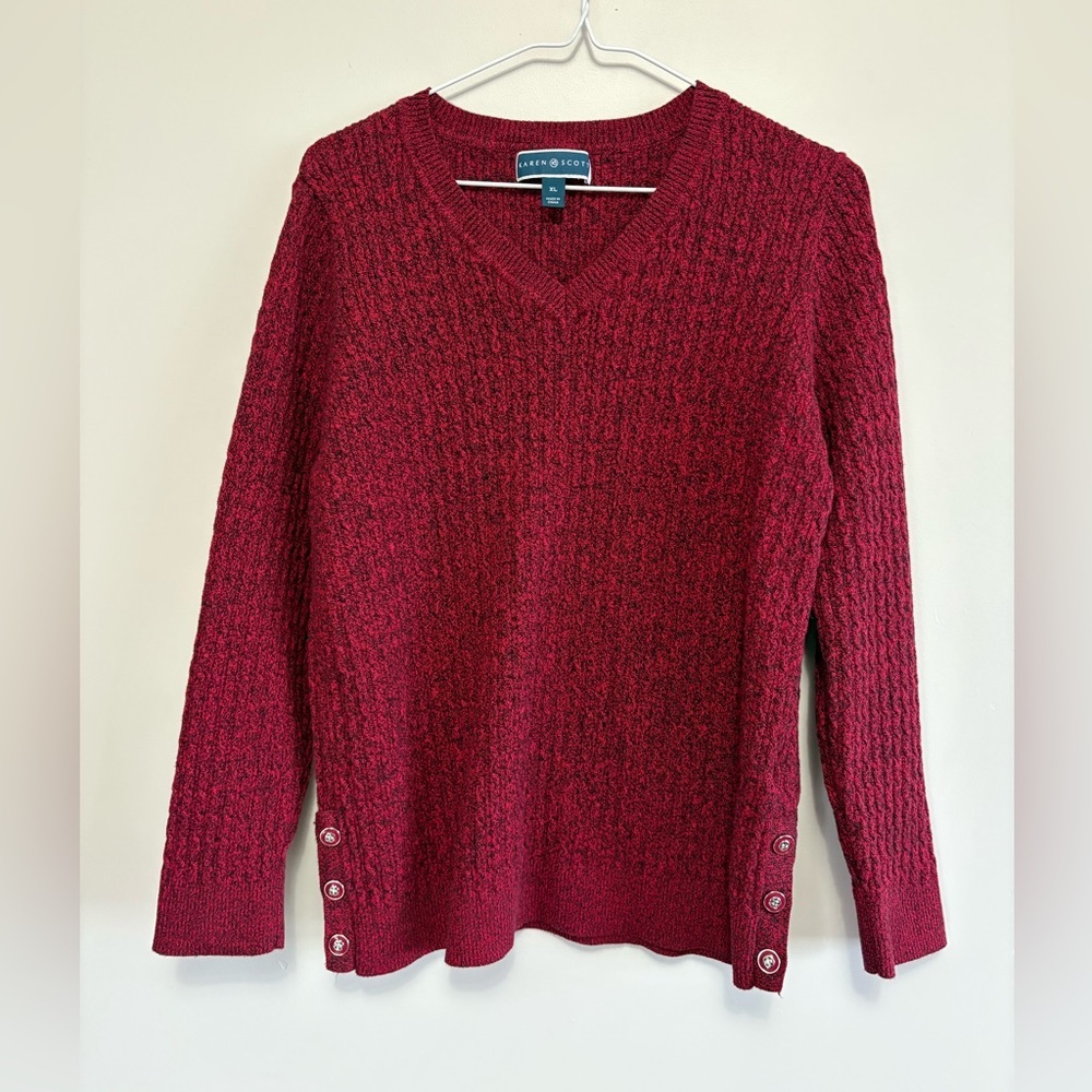 Karen Scott V-Neck Sweater Berry with speckles of black Size XL